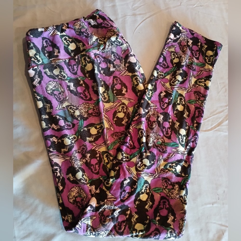 LuLaRoe Leggings tall and curvy